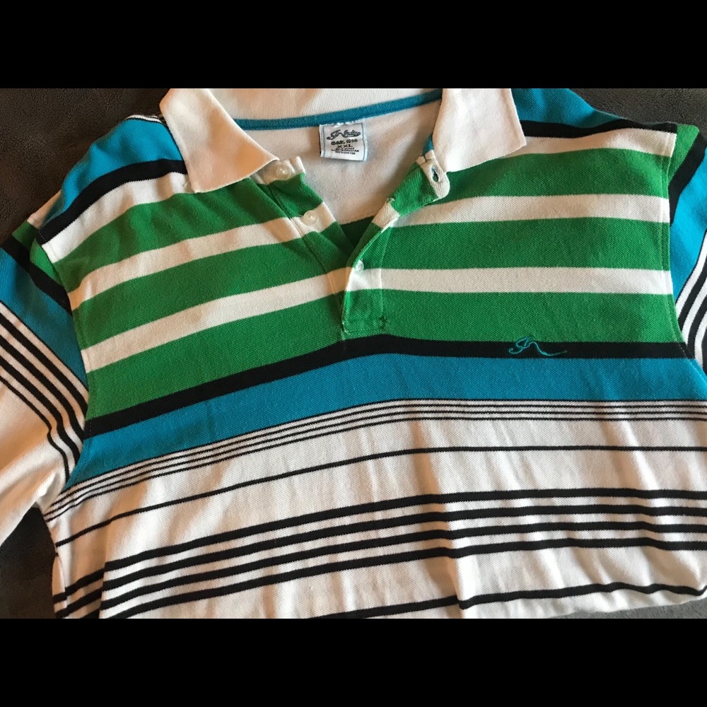 Men’s polo style shirt